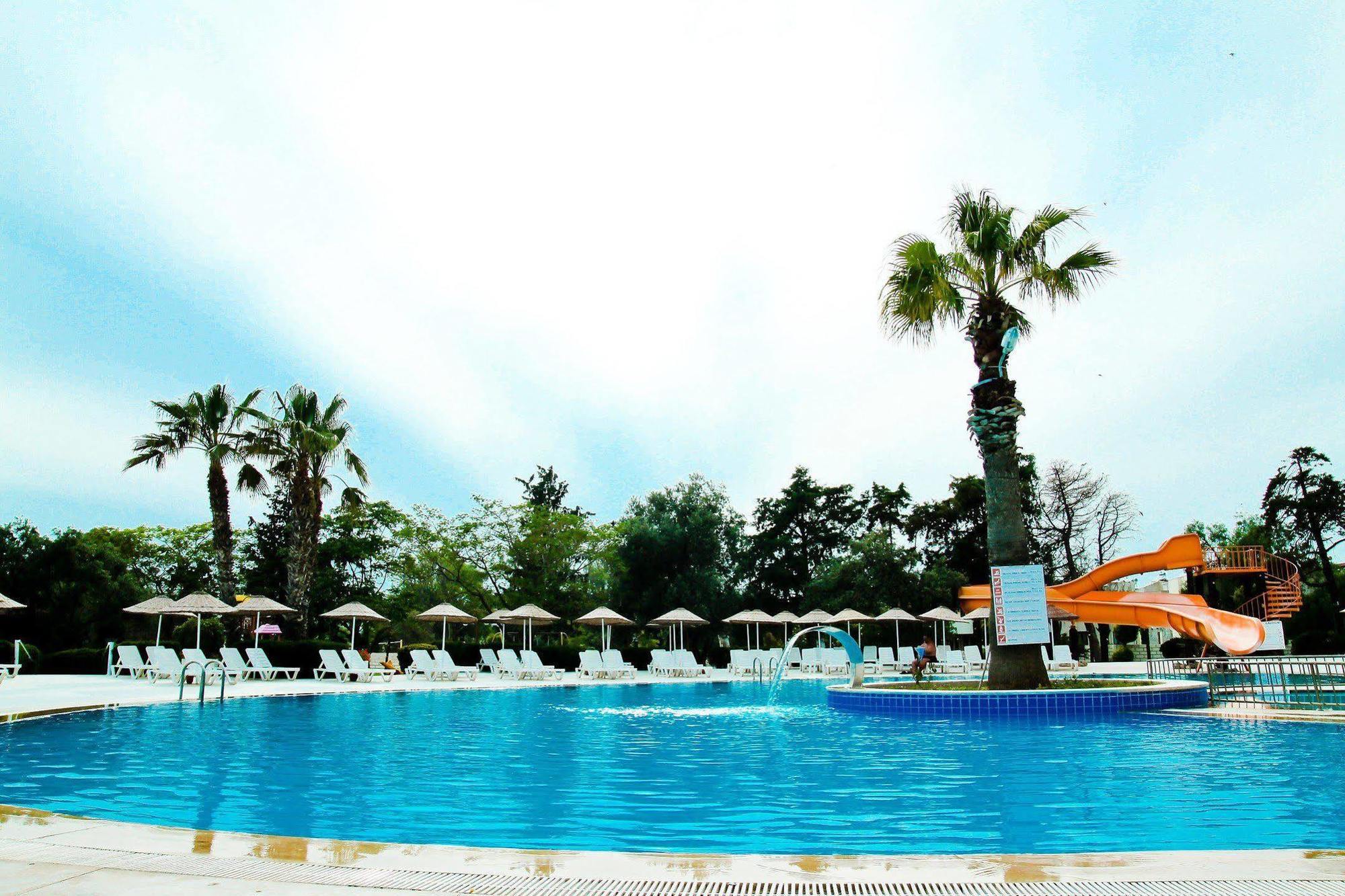 The Holiday Resort 迪迪姆 外观 照片