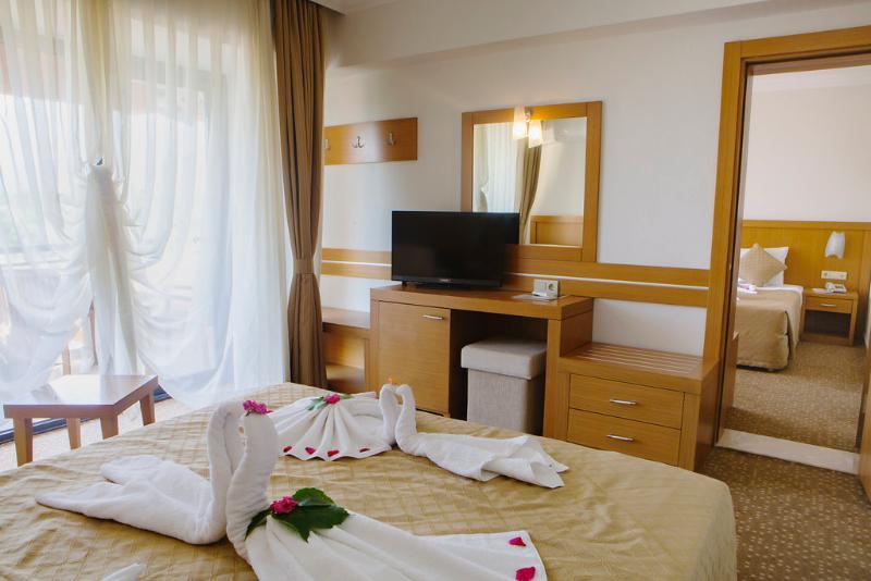 The Holiday Resort 迪迪姆 外观 照片